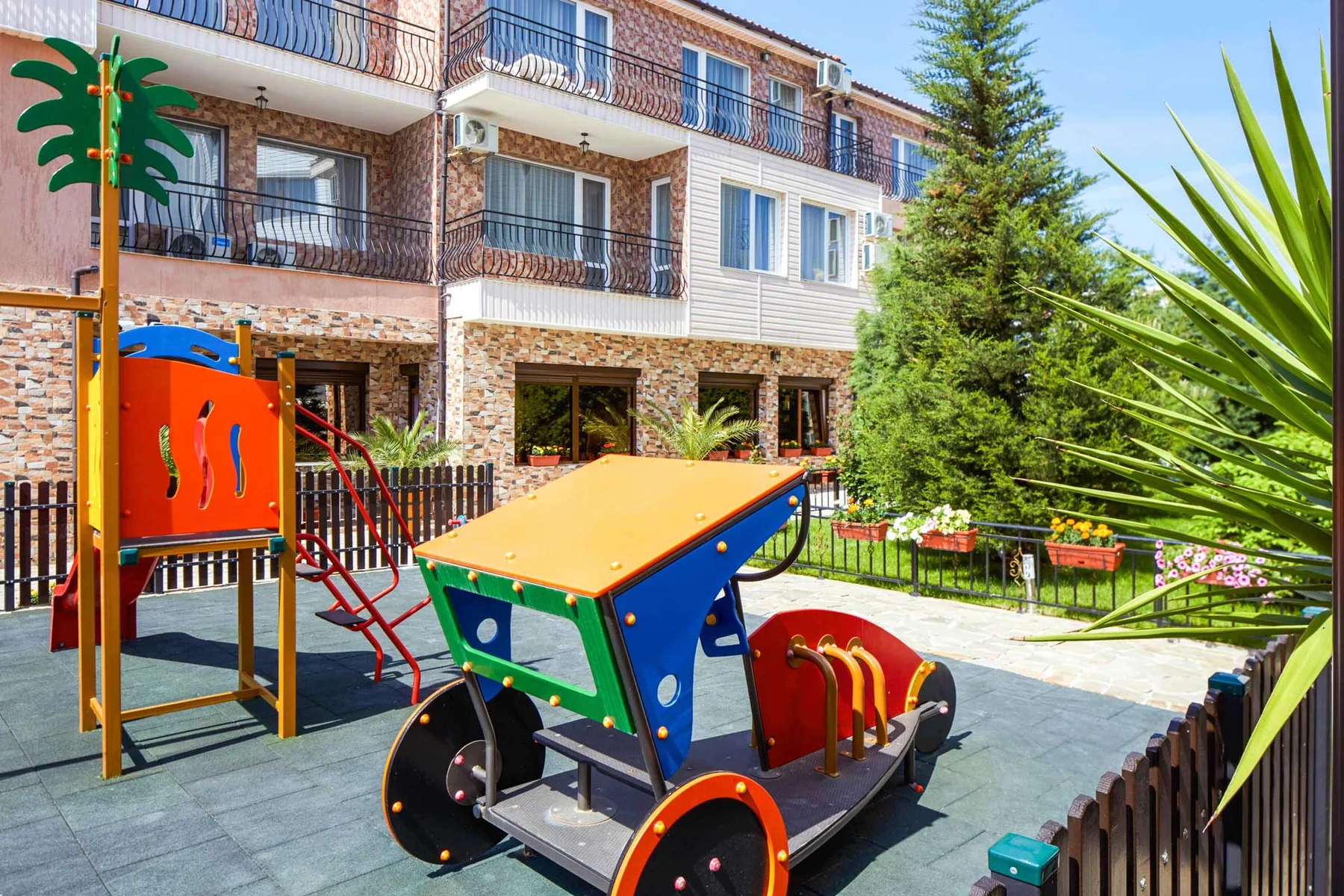 photo 2 – Апарт хотел Москояни Несебър – Apart hotel Moskoyani Nesebar